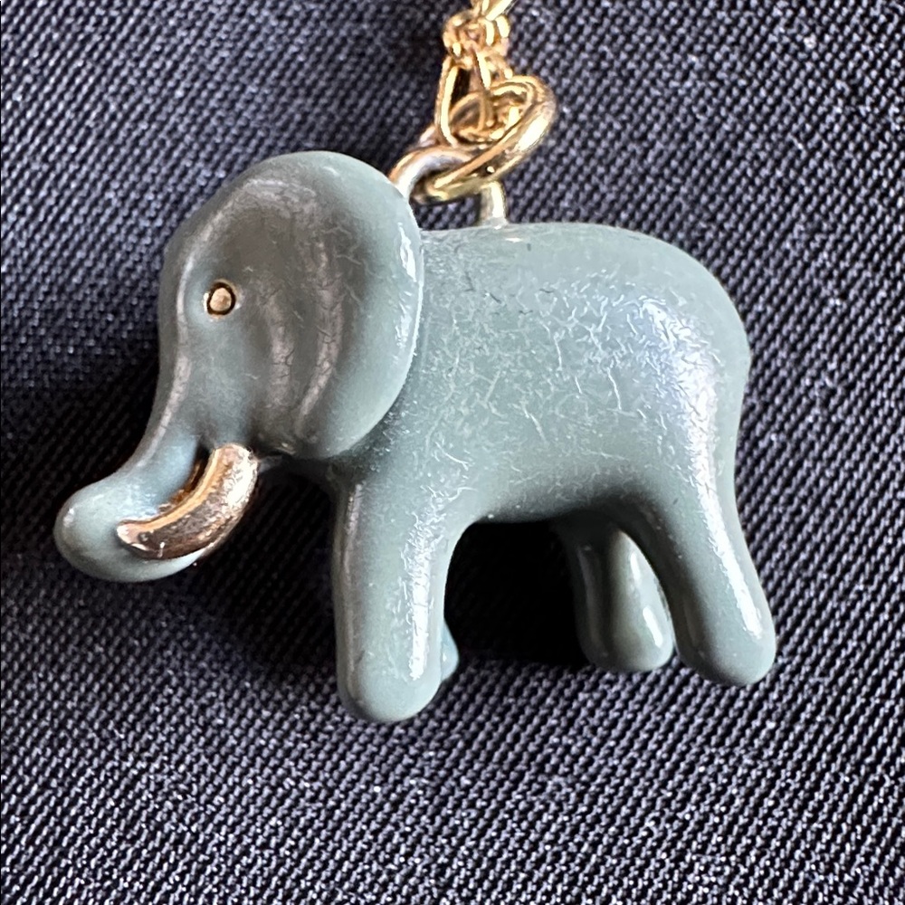 J Crew EUC elephant necklace. Enameled elephant pendant w/ goldtone trim & chain - Picture 2 of 5